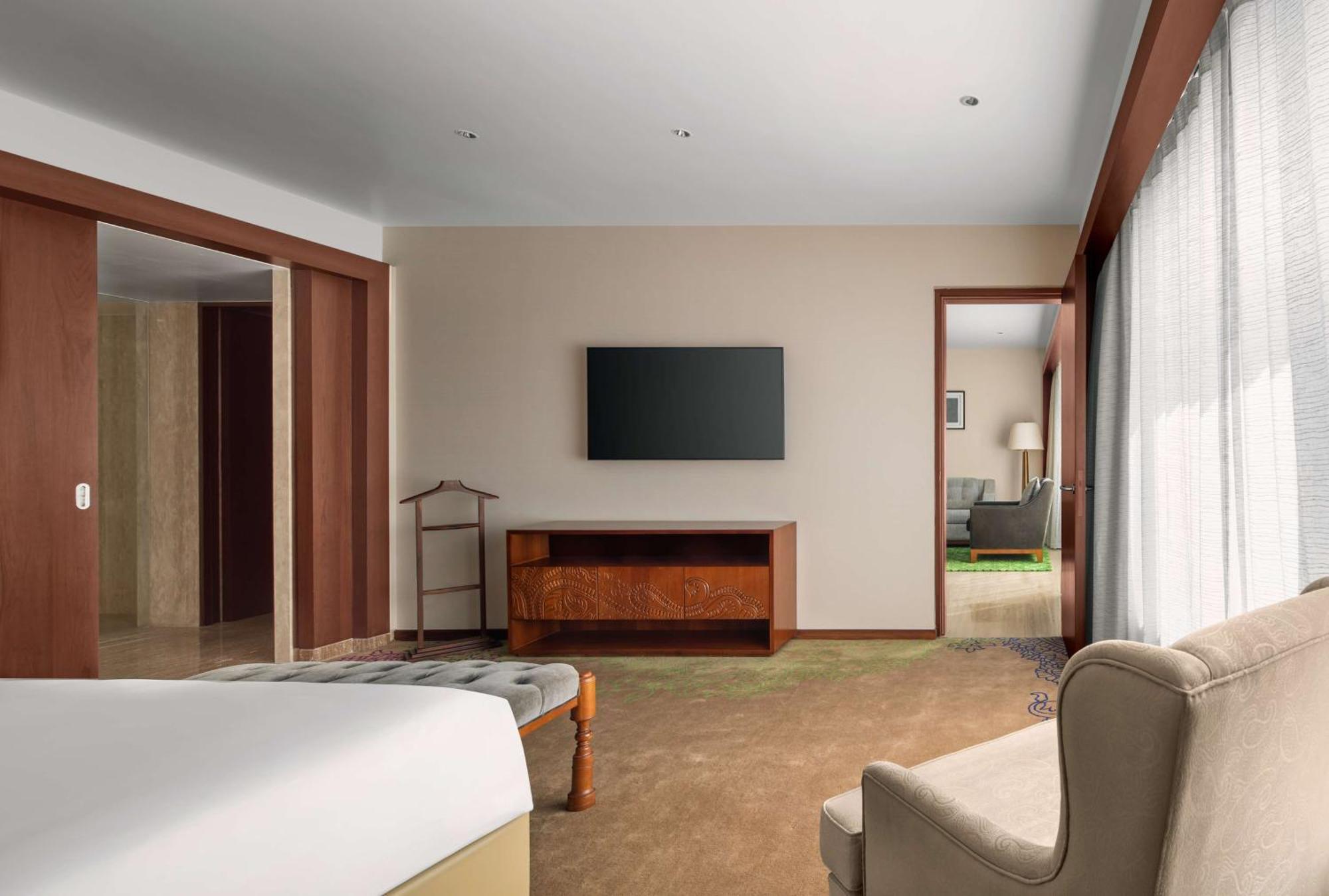 Hotel Park Hyatt Chennai Exterior foto