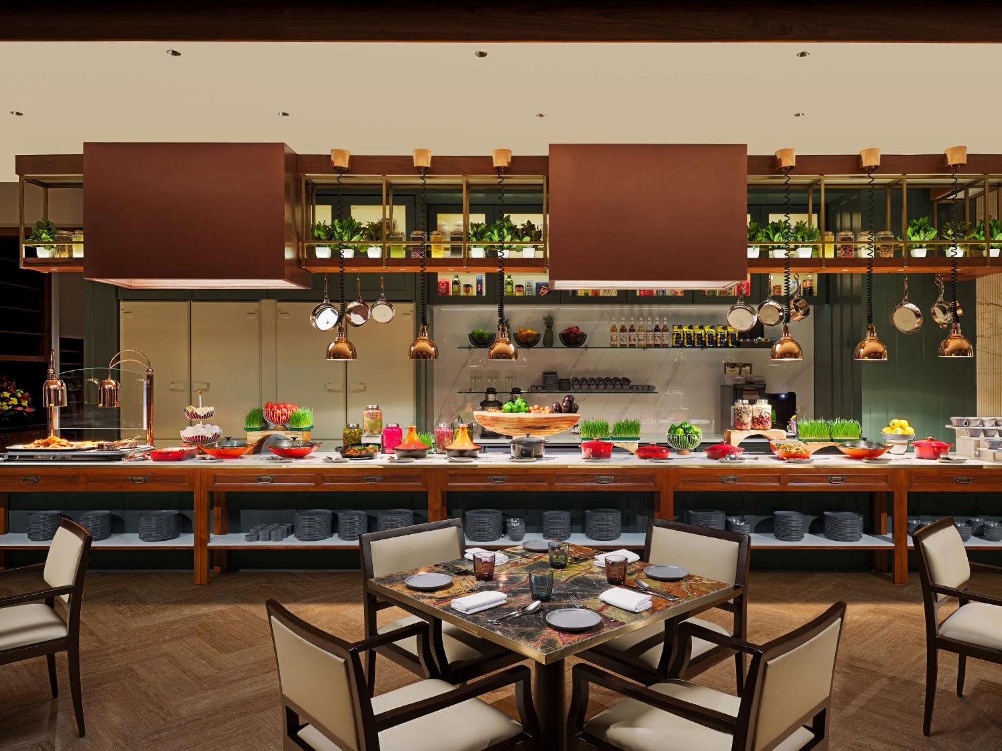 Hotel Park Hyatt Chennai Exterior foto