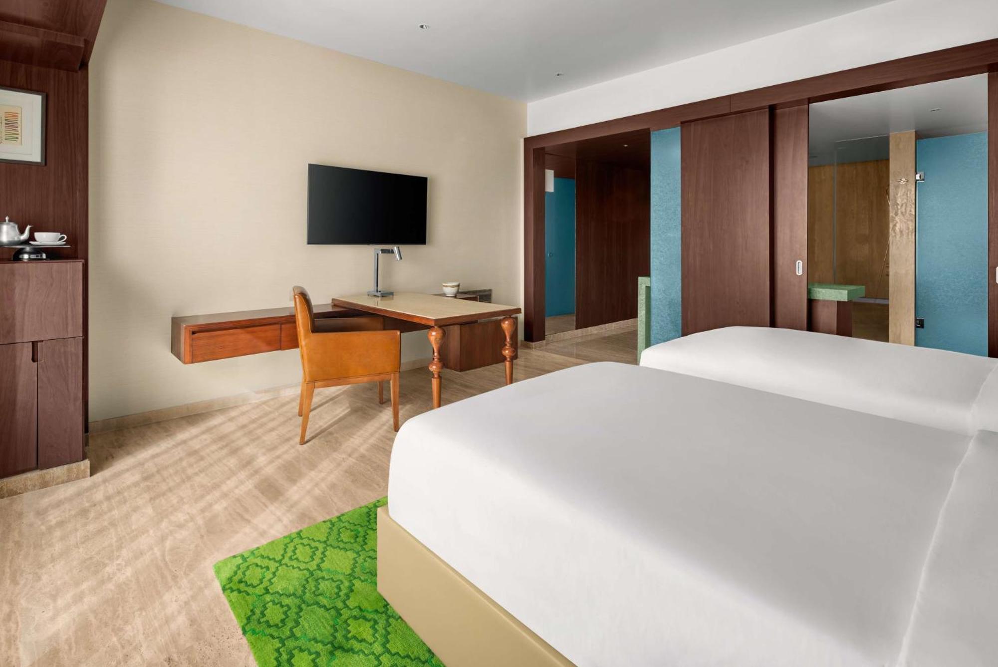 Hotel Park Hyatt Chennai Exterior foto
