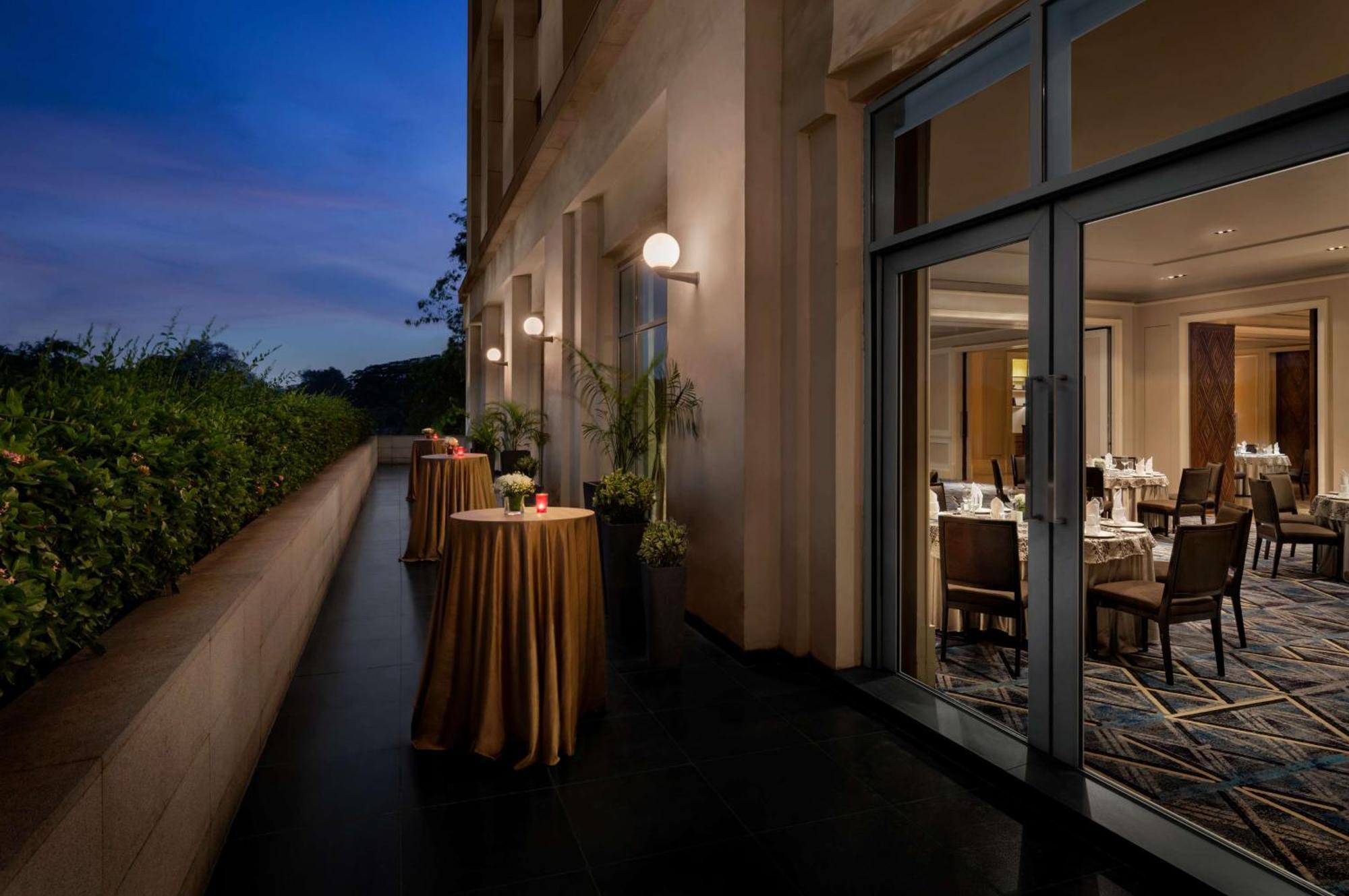 Hotel Park Hyatt Chennai Exterior foto