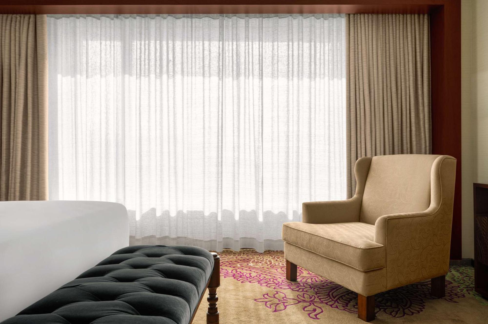 Hotel Park Hyatt Chennai Exterior foto