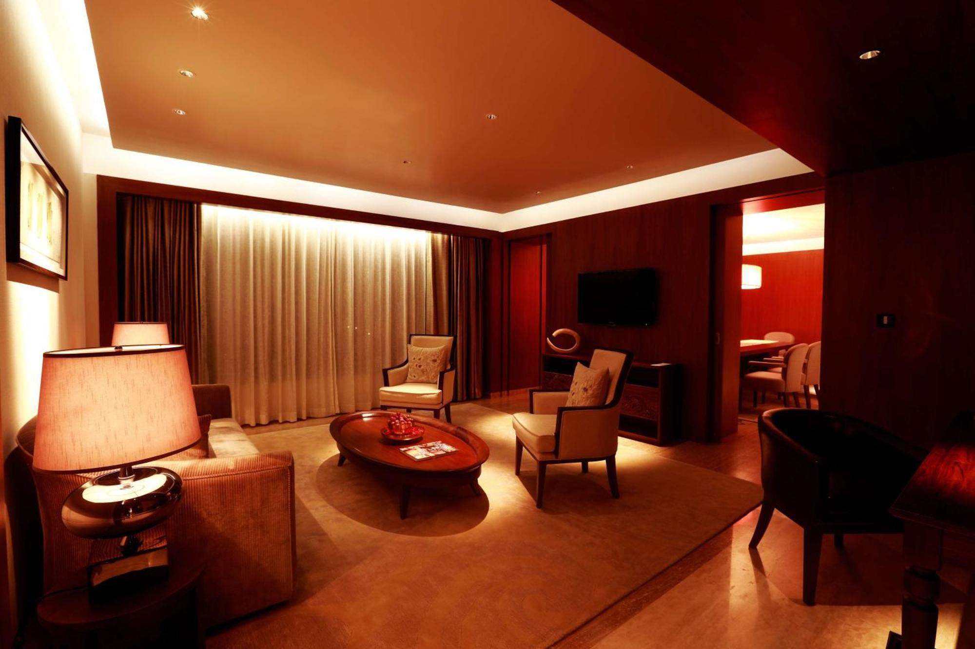 Hotel Park Hyatt Chennai Exterior foto