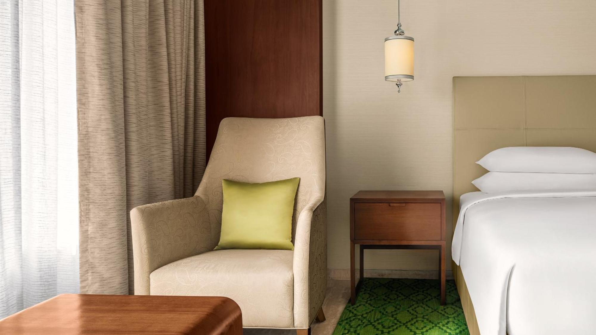 Hotel Park Hyatt Chennai Exterior foto