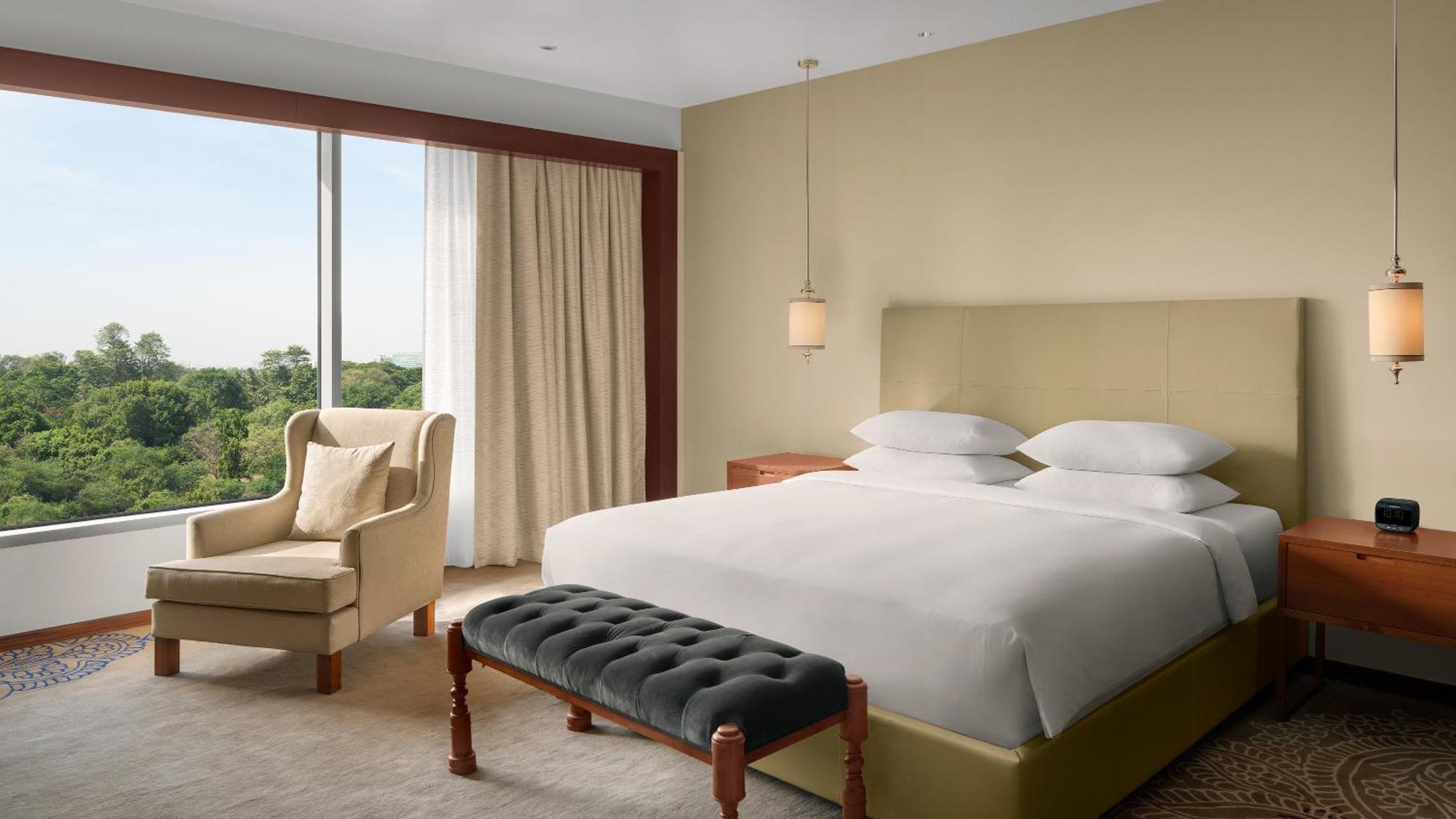 Hotel Park Hyatt Chennai Exterior foto